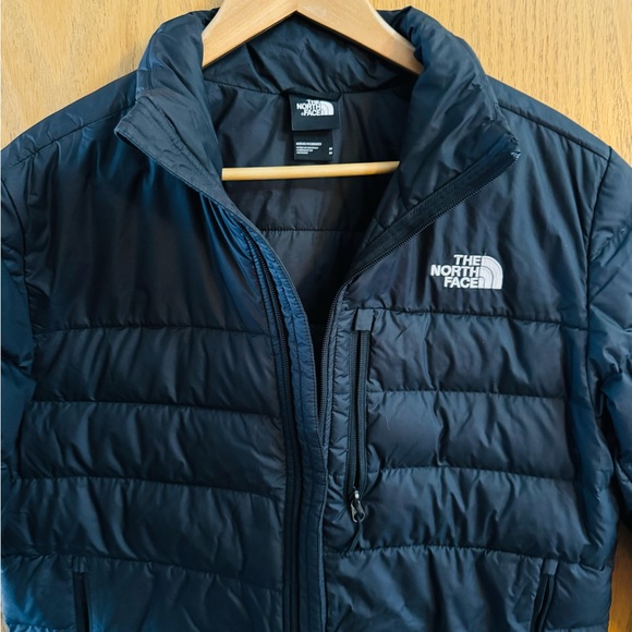 The North Face Men's Black Puffer Jacket - Picture 3 of 4